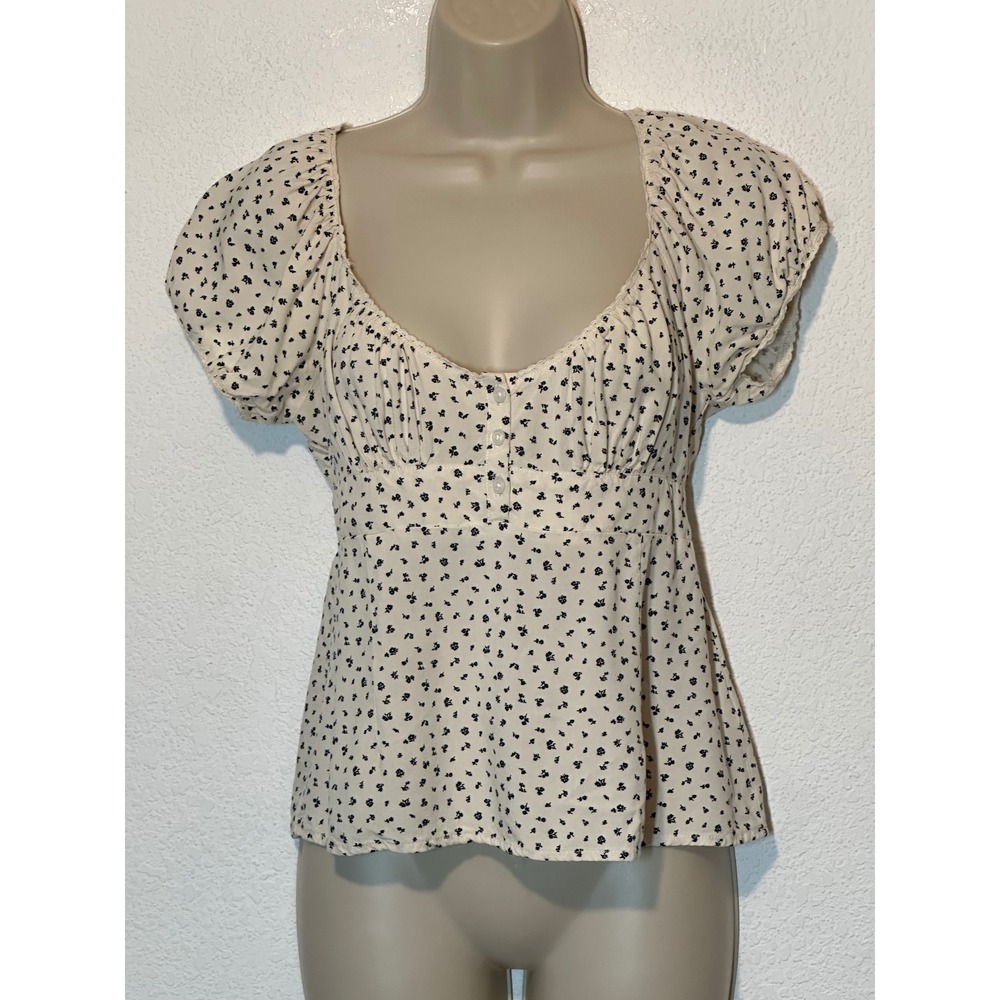 Brandy Melville OS Floral Puff Sleeve Smocked Back Top Ivory Black babydoll